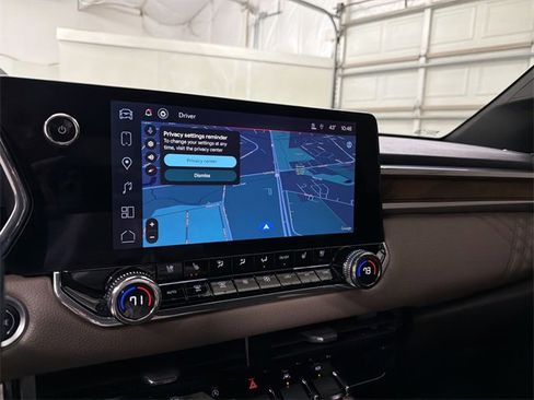 Used 2024 GMC Canyon Denali image 26