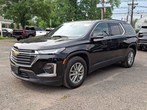 Used 2023 Chevrolet Traverse LT AWD/4WD image 3