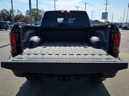 New 2026 RAM 2500 Big Horn AWD/4WD image 13