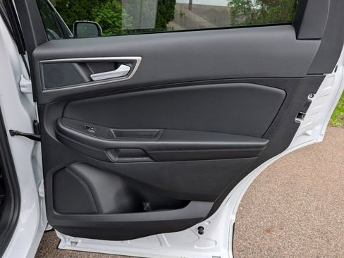 Used 2024 Ford Edge SEL image 35