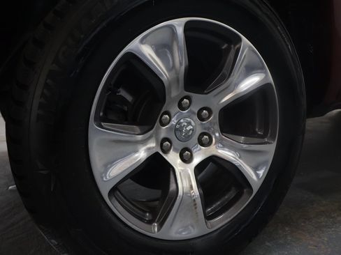Used 2019 RAM 1500 Laramie AWD/4WD image 33