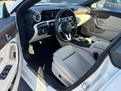 Certified 2022 Mercedes-Benz CLA 250 image 9