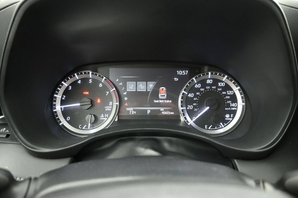 Used 2023 Toyota Highlander LE AWD/4WD image 14