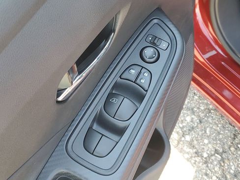 New 2025 Nissan Versa SV w/ Trunk Package image 9