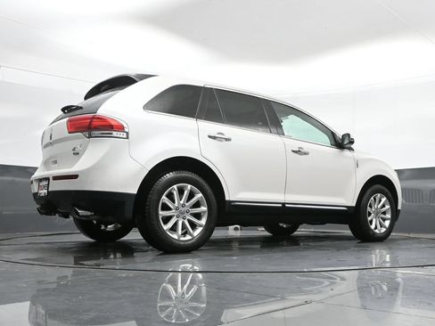 Used 2015 Lincoln MKX AWD w/ Equipment Group 102A image 32