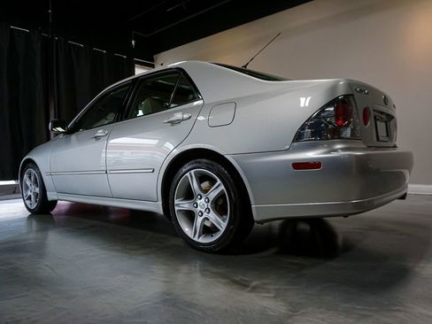 Used 2002 Lexus IS 300 image 47