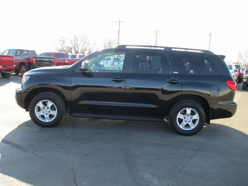 Used 2015 Toyota Sequoia SR5 w/ Premium Package image 8