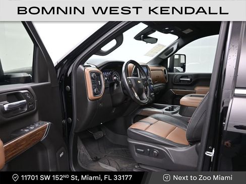 Used 2022 Chevrolet Silverado 2500 High Country w/ Z71 Off-Road Package image 11