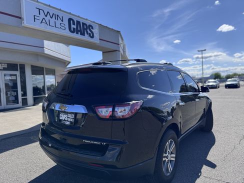Used 2016 Chevrolet Traverse LT AWD/4WD image 8