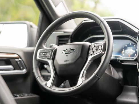 Used 2024 Chevrolet Silverado 1500 RST AWD/4WD image 19