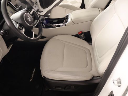 Certified 2023 Hyundai Tucson SEL w/ Convenience Package FWD image 11