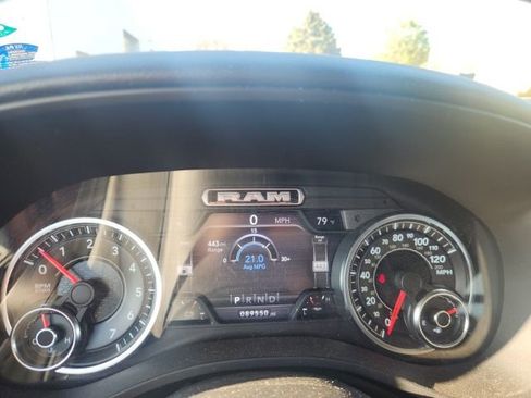 Used 2019 RAM 1500 Big Horn AWD/4WD image 12