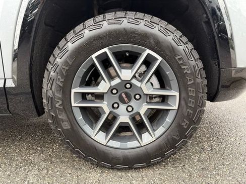 New 2026 GMC Terrain AT4 w/ Convenience Package III AWD/4WD image 18