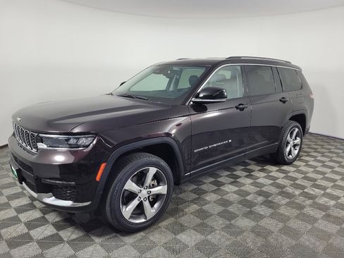Used 2022 Jeep Grand Cherokee L Limited RWD image 2