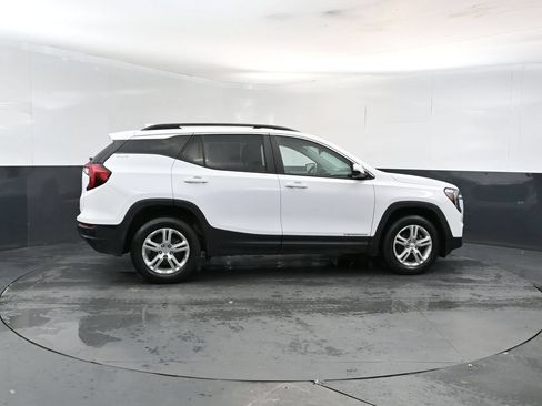 Used 2023 GMC Terrain SLE w/ Driver Convenience Package AWD/4WD image 6