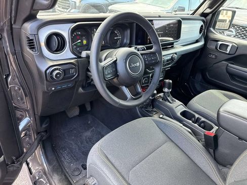 Used 2025 Jeep Wrangler Unlimited Sport S 4xe AWD/4WD image 19