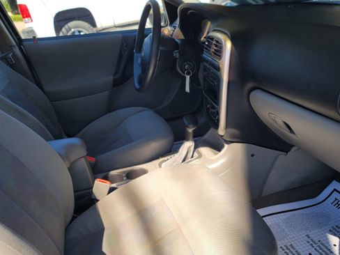 Used 2003 Saturn L-Series L200 image 20