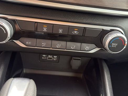 Used 2024 Nissan Altima 2.5 SV image 21