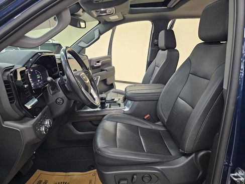 Used 2023 GMC Sierra 1500 SLT AWD/4WD image 18