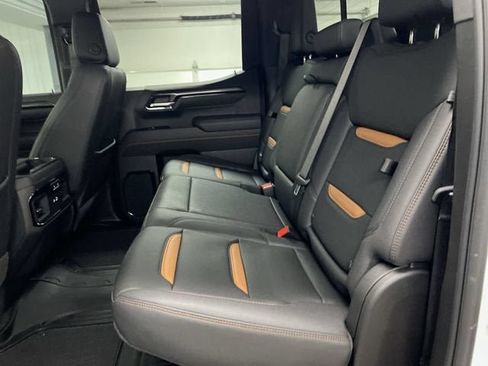 Certified 2025 GMC Sierra 1500 AT4 w/ AT4 Premium Package AWD/4WD image 26