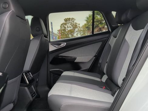 Used 2024 Volkswagen ID.4 Pro RWD image 22
