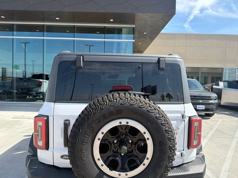 Used 2024 Ford Bronco Badlands AWD/4WD image 6
