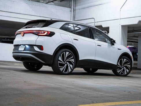 New 2026 Volkswagen ID.4 Pro S Plus AWD/4WD image 6