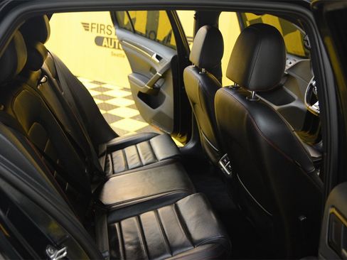 Used 2017 Volkswagen GTI SE image 32