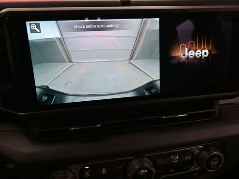 Used 2024 Jeep Gladiator Sport image 35