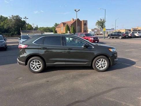Used 2022 Ford Edge SEL w/ Convenience Package AWD/4WD image 4