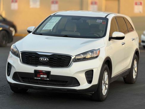 Used 2020 Kia Sorento LX FWD image 3