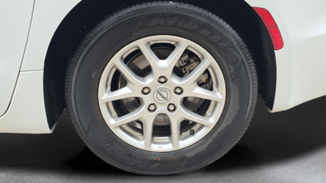 Used 2024 Chrysler Pacifica Touring-L FWD image 19