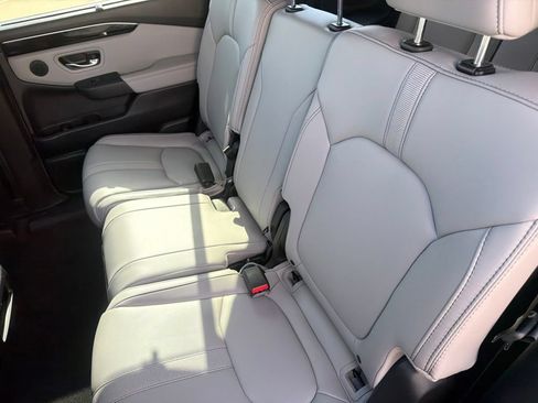 Certified 2025 Honda Pilot EX-L image 24