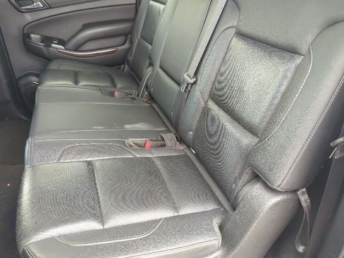 Used 2019 GMC Yukon XL SLT w/ Open Road Package AWD/4WD image 8