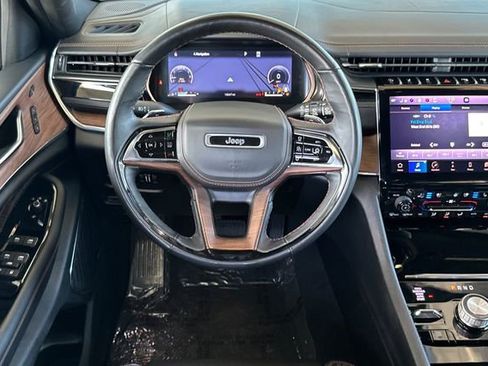 Certified 2023 Jeep Grand Cherokee Summit w/ Luxury Tech Group V AWD/4WD image 14