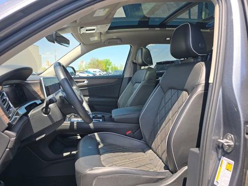 Used 2024 Volkswagen Atlas SEL Premium R-Line AWD/4WD image 13