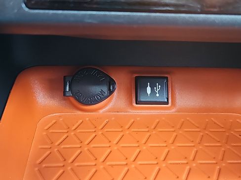 Used 2019 Toyota RAV4 Adventure AWD/4WD image 10