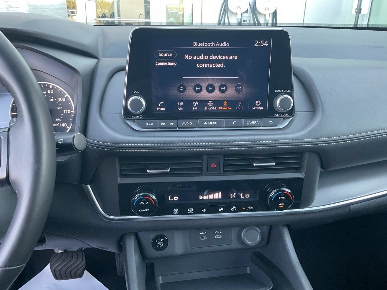 Used 2025 Nissan Rogue SV FWD image 31