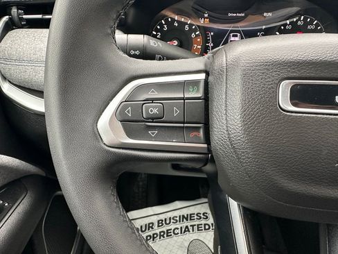 Certified 2023 Jeep Compass Latitude AWD/4WD image 3