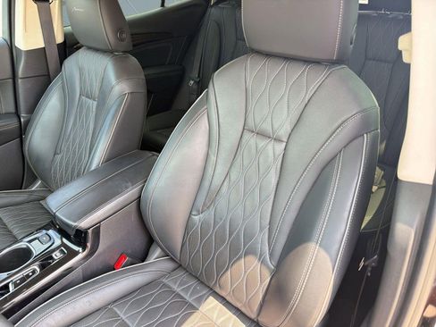 Used 2023 Buick Envision Avenir FWD image 22