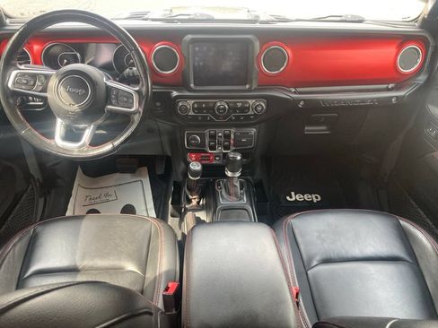 Used 2020 Jeep Wrangler Unlimited Rubicon w/ Dual Top Group AWD/4WD image 18