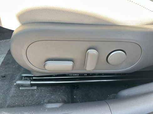 New 2025 Hyundai Kona SEL image 13