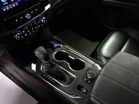 Used 2023 Chevrolet Traverse LT w/ LPO, Floor Liner Package image 22