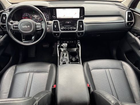 Used 2022 Kia Sorento SX image 12