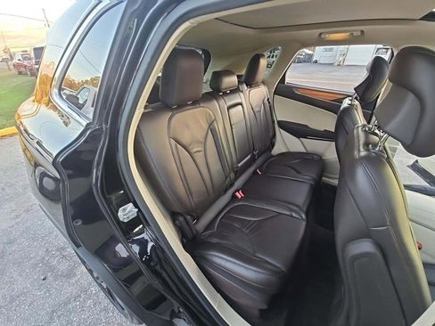 Used 2016 Lincoln MKC Select w/ Lincoln MKC Climate Package image 10