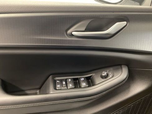 Used 2023 Jeep Grand Cherokee L Laredo image 19