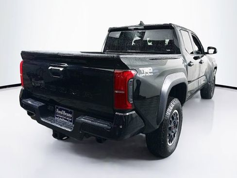 Used 2024 Toyota Tacoma TRD Off-Road image 9