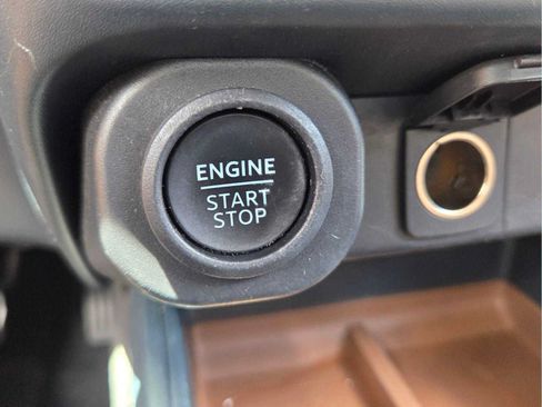Used 2022 Ford Maverick Lariat FWD image 24