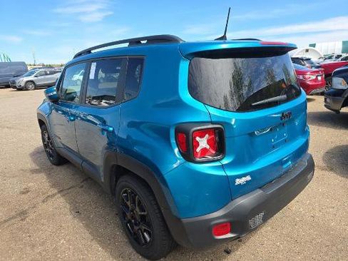 Used 2019 Jeep Renegade Altitude w/ Quick Order Package 2XM FWD image 3