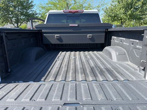 Used 2025 GMC Sierra 2500 Denali Ultimate AWD/4WD image 8